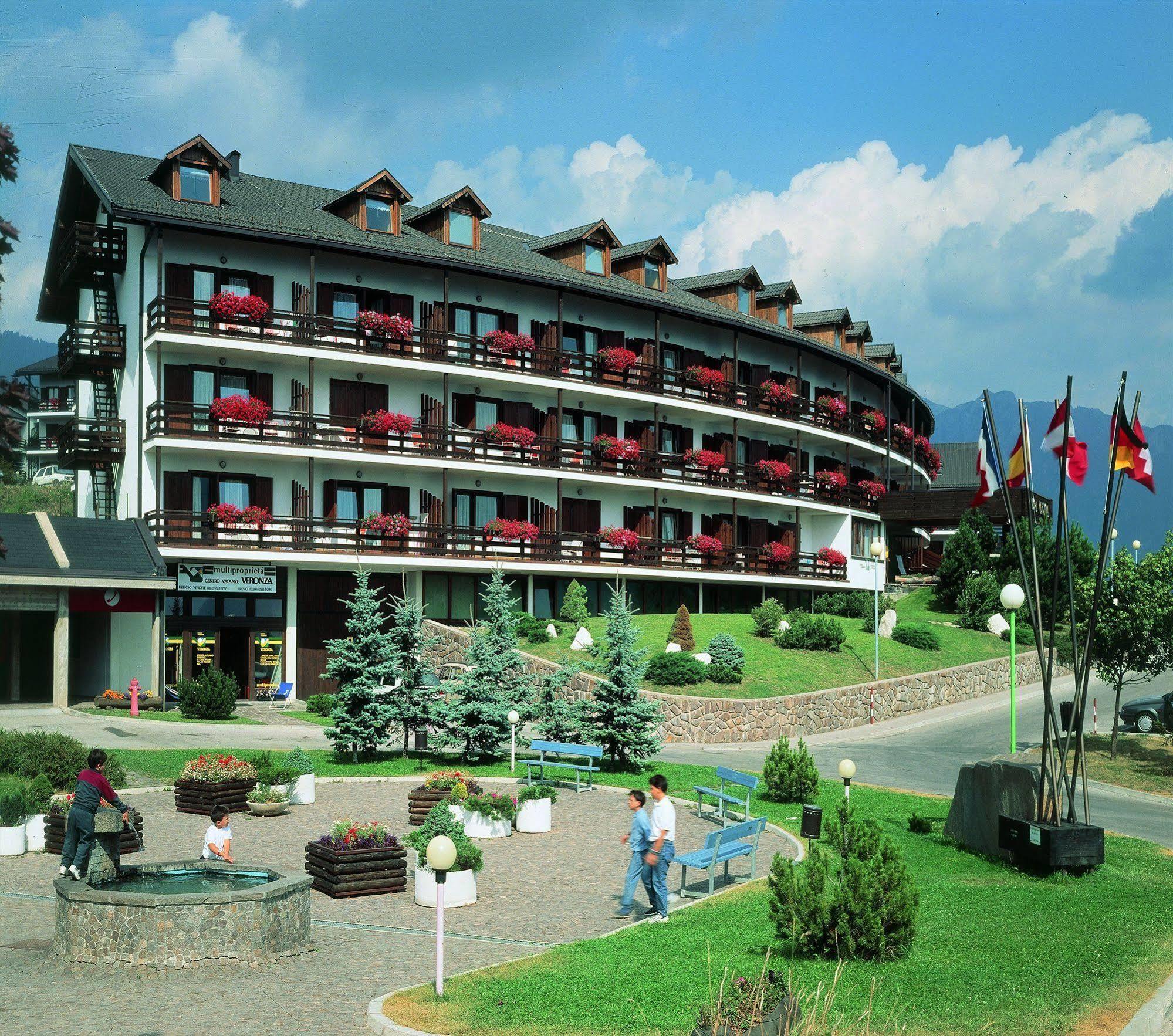 Hotel Resort Veronza Cavalese Eksteriør bilde